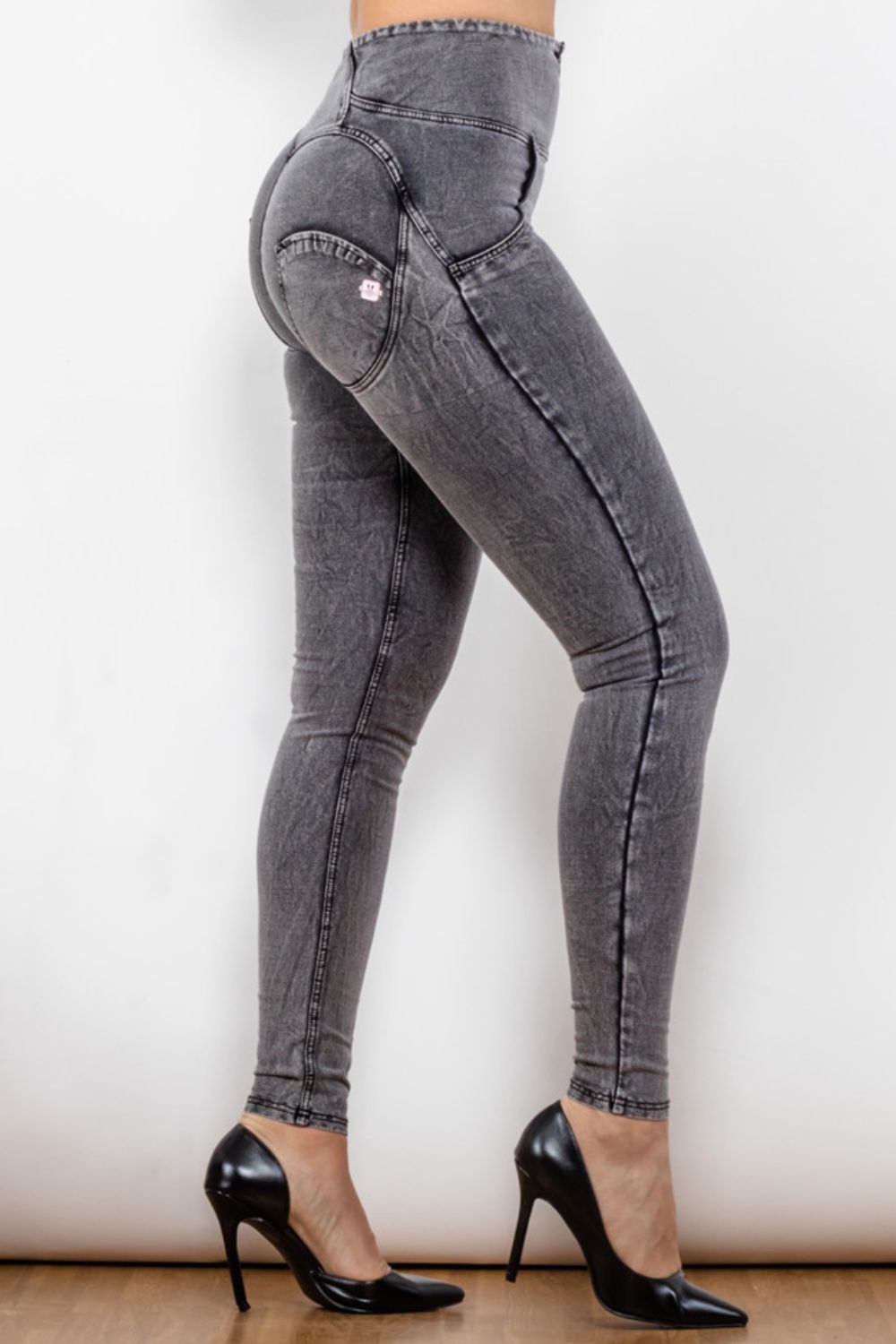 Zip Closure Skinny Jeans with Pockets